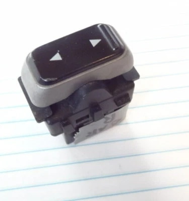 2003 2004 2005 2006-2008 Lincoln Town Car Passenger Window Switch 4W1T14529AAW - Image 1 of 4