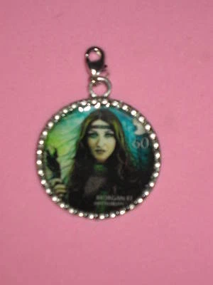 "MORGAN LA FEY" -DIJE ÚNICO CON BROCHE DE GARRA DE LANGOSTA Foto 1 de 2