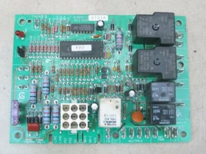 GOODMAN B18099-13 OEM Furnace Control Circuit Board 1012-933A - Picture 1 of 1