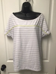 Oakley Women’s Shirt Pale Gray Stripes Yellow Size Small Poly Blend 612 - Picture 1 of 8