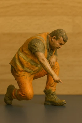M74 1/24 Model Diorama Figure Casual Man Down on One Knee - Image 1 of 2
