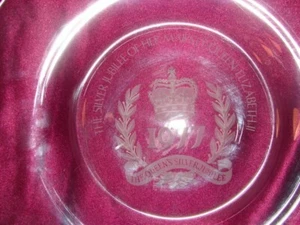 Cuenco para servir cristal jubileo plata reina Isabel II 1977 hecho en Francia - Imagen 1 de 4