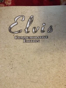 Elvis Commemorative edition Hardcover Blue Guitar book 2001 - Bild 1 von 15
