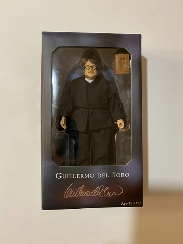 Guillermo del Toro NECA Signature Collection 8” Action Figure SDCC 2018 LE 2000 Cover