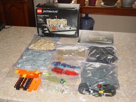 Buckingham Palace. LEGO.  21029  Retired, challenging, EXTRA PIECES ADDED