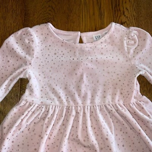 Gap Kids Pink Velvet Dress Girls Size 4/5 - Picture 1 of 6