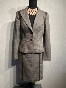 Traje Falda Bebe Talla 2 Para Mujer Marrón Vegano Cuero Borde 2 Piezas - Imagen 1 de 13