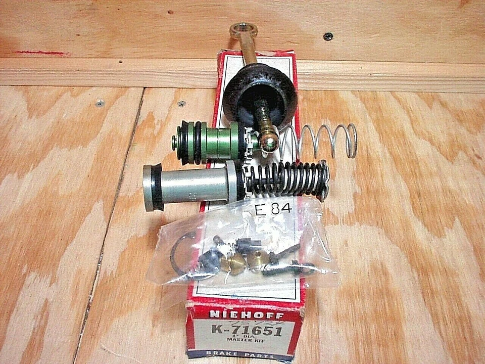 Ford Pickup Truck F100 1969 1970 1971 1972 cilindro maestro kit de reconstrucción ¡Nuevo de Lote Antiguo! Foto 1 de 1