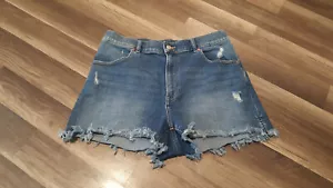Express Damengröße 12 (eigentliche Größe 34 "x2") Denim abgeschnittene Mom-Shorts im Used-Look - Bild 1 von 14