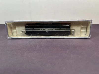 Life Like Trains N Scale Diesel Locomotive 7225 C-Liner B Unit New York NYC 5103 - Image 1 of 4