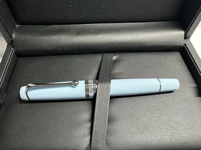 Aurora Optima Flex Edición Limitada Azul Claro Con Oro 14K Fino Flex Plumín Foto 1 de 4