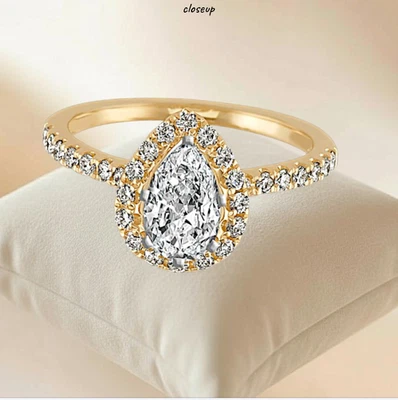 Anillo de compromiso de diamantes cultivados en laboratorio certificado IGI de oro amarillo de 18 quilates corte pera de 1,80 quilates Foto 1 de 4