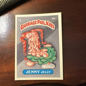 Garbage Pail Kids 1985 serie 2 #69a Jenny Jelly rompecabezas en la parte posterior - Imagen 1 de 2