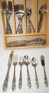 Oneida Barcelona 39 Pieces Dinner Salad Forks Tea Soup Spoons Knives Butter Knif - Picture 1 of 13