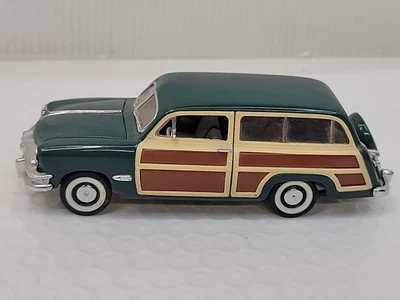 Franklin Mint  1/43 Diecast  1950 Ford Woodie Classic '50s Series - Image 1 of 4