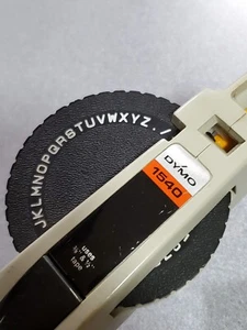 DYMO 1540 Etichettatrice Office Mate per Nastro da 3/8” e 1/2” Vintage - Foto 1 di 11