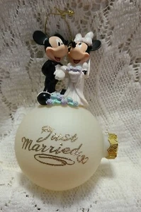 Mickey & Minnie Just Married Disney Ornament 2006 ORIGINAL BOX 3.5 x 5.5" - Picture 1 of 13