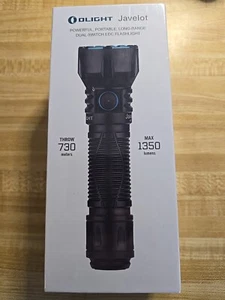 Olight Javelot torcia da esterno lunga gamma con fondina, 1350 lumen, nero opaco - Foto 1 di 2