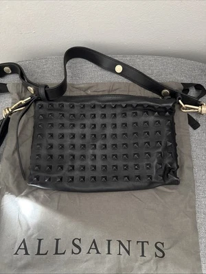 BOLSO BANDOLERA ALLAINTS EVE HOMBRO CON TACHUELAS CUERO NEGRO Foto 1 de 2