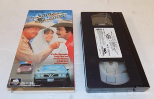 Smokey and the Bandit VHS Tape Burt Reynolds Sally Fields Universal Studios 1996 - Picture 1 of 1