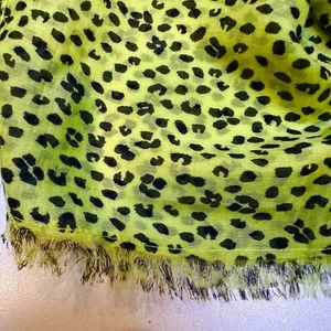Women's Vera Moda Long Scarf. 38 x 76” Lime Green w Black Animal Print - Picture 1 of 3