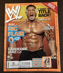 WWE Magazine August 2006 Batista, Ric Flair, Divas in Delicates No Poster - Imagen 1 de 5