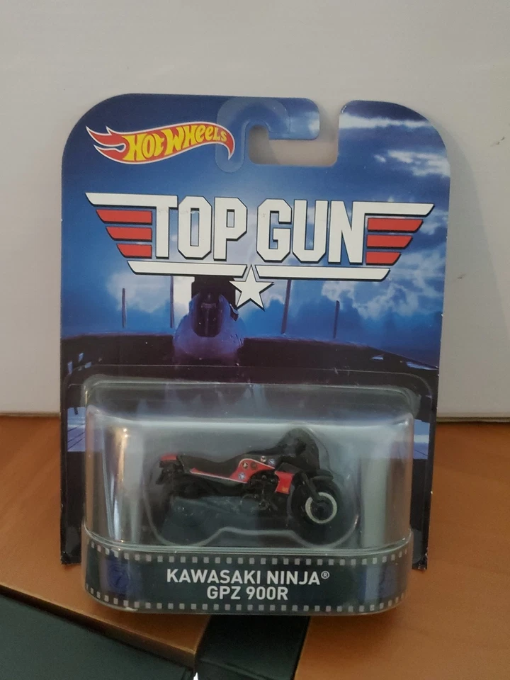 Hot Wheels 2015 Retro Entertainment Series Top Gun Kawasaki Ninja GPZ 900r Black