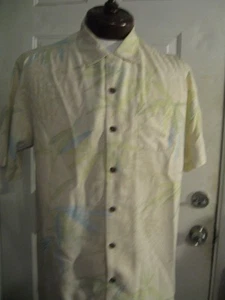 Camisa hawaiana Tommy Bahama talla M 100 % seda azul y verde diseño de hojas - Imagen 1 de 7