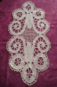 Magnifique napperon/centre de table tout en DENTELLE de LIN  - Photo 1/2