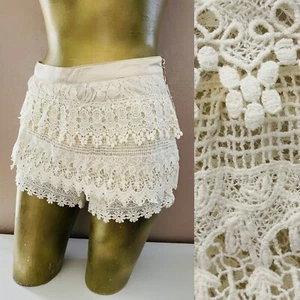 STELLA White Label Ivory FLORAL Tiered LACE SHORTS S - Picture 1 of 12