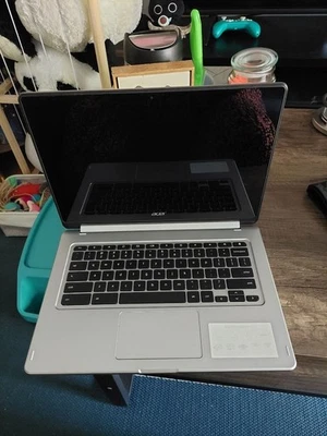 Acer Chromebook R13 CB5-312T 13,3" (32 GB Flash, MediaTek cuatro núcleos, 2,50 GHz,... Foto 1 de 4