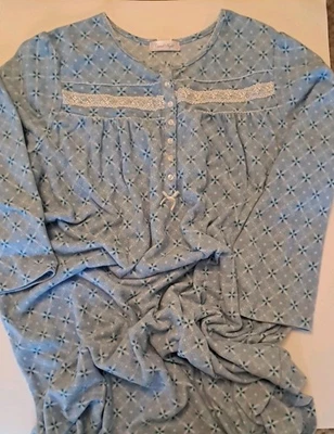 Casual Night Womens Size M Long Sleeve Fleece Winter Long Length  Blue Lace Trim - Image 1 of 4