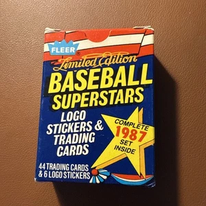 1987 FLEER SUPERSTARS LIMITED EDITION COMPLETE 44 CARD BOX SET MATTINGLY CLEMENS - Picture 1 of 2