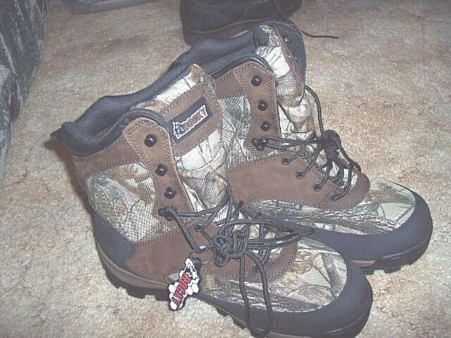 Mens 12 R Rocky Boots Realtree Camo Boots Insulated 400 G Hunting Water Proof  - Image 1 of 4