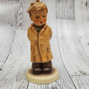 Goebel Hummel Figur "Zu schüchtern zum Singen" 845 Germany 4" M.I. Hummel Club - Bild 1 von 10
