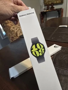 Samsung Galaxy Watch 6 Classic 47mm Never Used - Photo 1 sur 7
