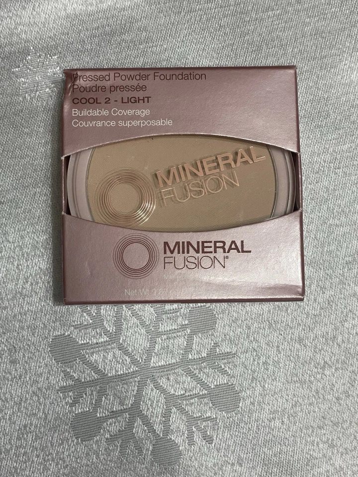 Mineral Fusion Cool 2 - Light Pressed Powder Foundation Buildable Coverage .32oz - Image 1 of 1