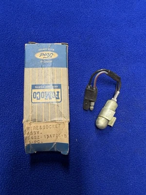 Ford Genuine NOS Ash Tray Wire & Socket Lamp Light C4SZ-13A726-B - Image 1 of 4