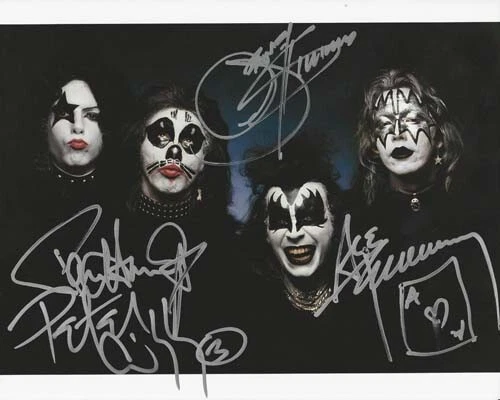 Kiss Band Autographed 8x10 Signed Photo reprint - Image 1 of 1