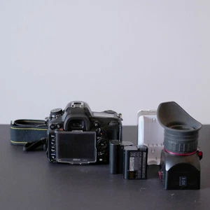 CAMARA DIGITAL REFLEX NIKON D7000 - Imagen 1 de 5