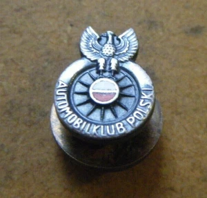 PIN BADGE AUTOMOBIL KLUB POLSKI MENNICA PANSTWOWA SKODA 130S OCTAVIA 1000 MB - Picture 1 of 5