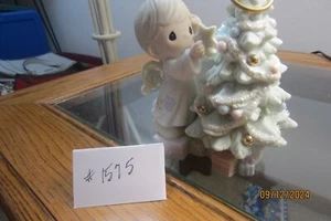 PRECIOUS MOMENTS - WISHING YOU A HEAVENLY HOLIDAY - Picture 1 of 7