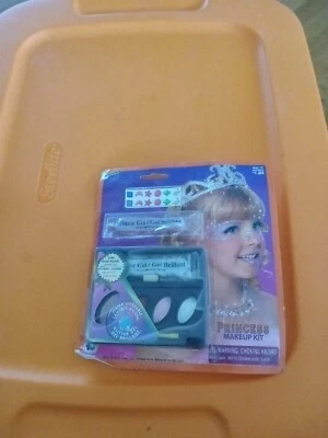 Rubies Costumes Glitter and Glamour Princess Make-Up Kit, Made In USA, Washable - Image 1 of 2