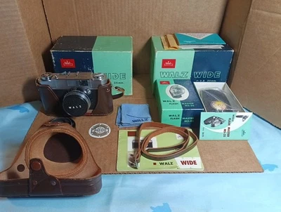 Walz Wide F:2.8 35mm Vintage Camera, Leather Case And Accessories - Image 1 of 3