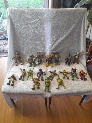TMNT Bundle 18 Figures Various See Photos and Description Ninja Turtles Rare - Image 1 of 4