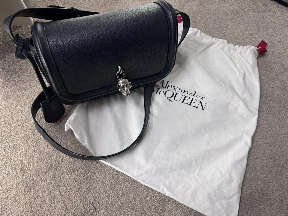 Alexander McQueen navy blue textured leather cross body silver skull handbag - Image 1 of 4
