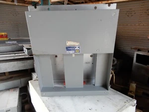 Square D 1210447371-008 I LINE PANELBOARD 3P 400 A 600V - Picture 1 of 7