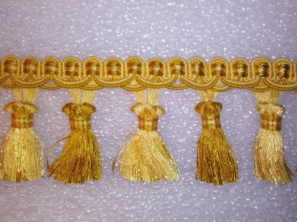 Linda FRANJA BORLA 6 JARDAS 2 3/4" - OURO/AMARELO - Acabamento em tecido para cortina   - Imagem 1 de 1