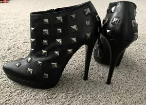 Vintage Colin Stuart Leather Pyramid Studded Goth Metal Heels Ankle Boots 8.5 - Picture 1 of 4