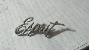 VINTAGE PONTIAC ESPRIT ROOF QUARTER PANEL SCRIPT EMBLEM # 9828627 Chrome VTG OEM - Picture 1 of 8